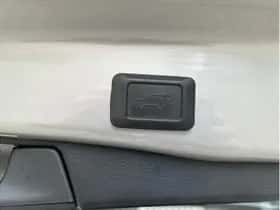 Toyota RAV4 (2022) thumbnail 15