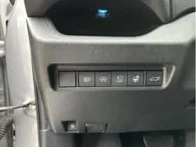 Toyota RAV4 (2022) thumbnail 23