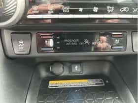 Toyota RAV4 (2022) thumbnail 36