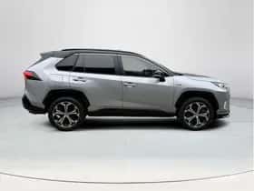 Toyota RAV4 (2022) thumbnail 6