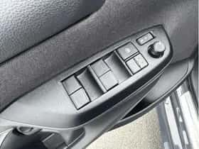 Toyota Yaris (2025) thumbnail 34