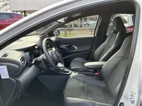 Toyota Yaris (2024) thumbnail 12