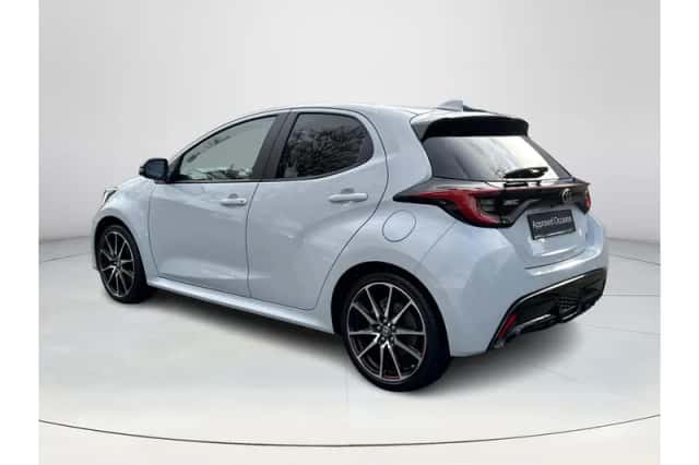 Toyota Yaris (2024) thumbnail 3