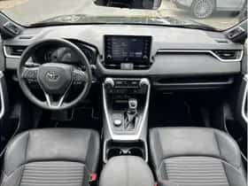 Toyota RAV4 (2021) thumbnail 16