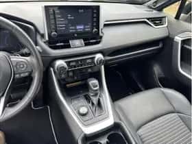 Toyota RAV4 (2021) thumbnail 18