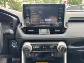 Toyota RAV4 (2021) thumbnail 19
