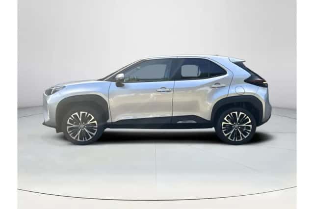 Toyota Yaris Cross (2023) thumbnail 2