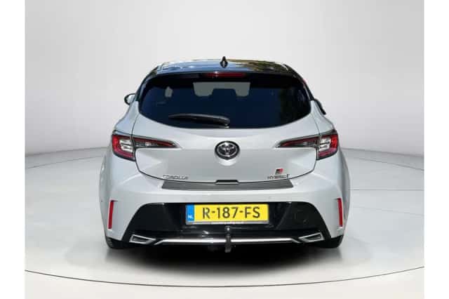 Toyota Corolla (2021) thumbnail 4