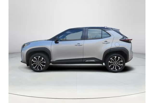 Toyota Yaris Cross (2022) thumbnail 2
