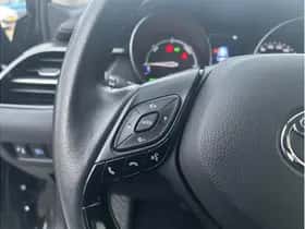 Toyota C-HR (2022) thumbnail 18