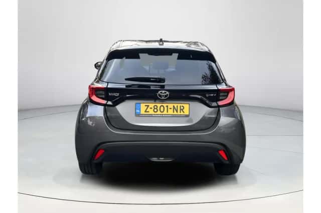 Toyota Yaris (2024) thumbnail 4