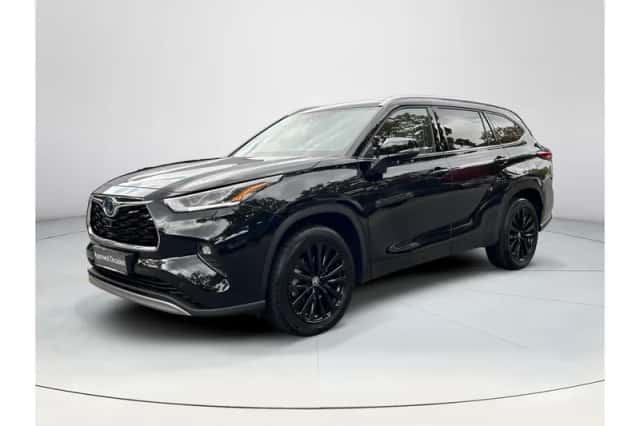 Toyota Highlander (2024) thumbnail 1