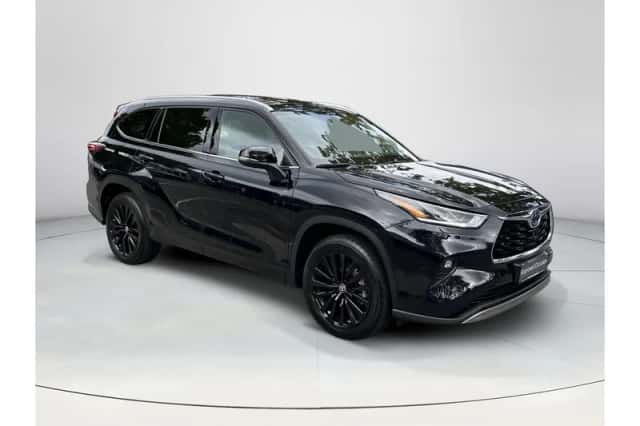 Toyota Highlander (2024) thumbnail 5