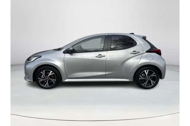 Toyota Yaris (2025) thumbnail 2