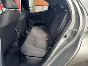 Toyota Yaris (2025) thumbnail 11