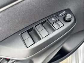 Toyota Yaris (2025) thumbnail 29