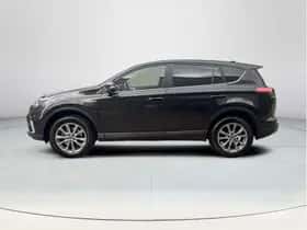 Toyota RAV4 (2018) thumbnail 2