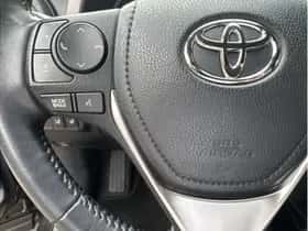 Toyota RAV4 (2018) thumbnail 23