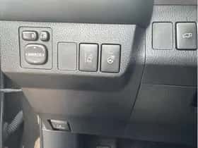Toyota RAV4 (2018) thumbnail 30