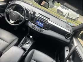 Toyota RAV4 (2018) thumbnail 9