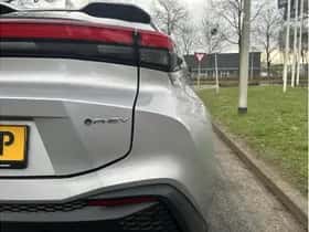 Toyota C-HR (2025) thumbnail 11