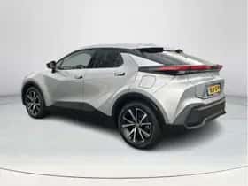 Toyota C-HR (2025) thumbnail 3