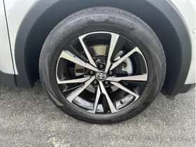 Toyota C-HR (2025) thumbnail 10