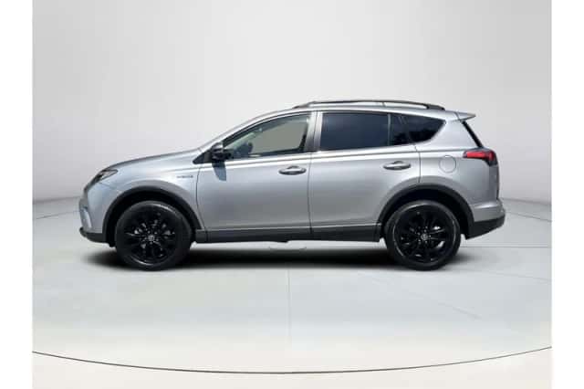 Toyota RAV4 (2018) thumbnail 2