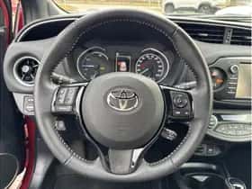 Toyota Yaris (2017) thumbnail 15