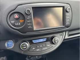 Toyota Yaris (2017) thumbnail 16
