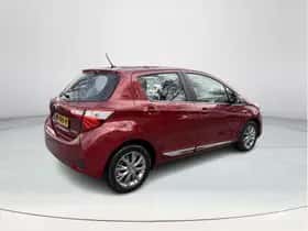 Toyota Yaris (2017) thumbnail 5