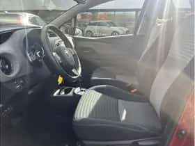 Toyota Yaris (2020) thumbnail 12
