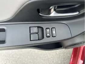 Toyota Yaris (2020) thumbnail 19