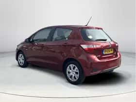 Toyota Yaris (2020) thumbnail 3