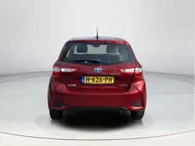 Toyota Yaris (2020) thumbnail 4