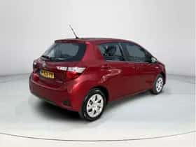 Toyota Yaris (2020) thumbnail 5