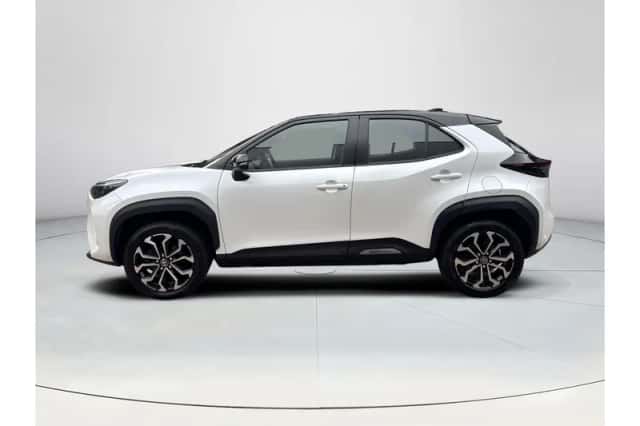 Toyota Yaris Cross (2022) thumbnail 2