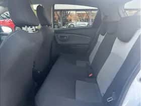 Toyota Yaris (2019) thumbnail 13