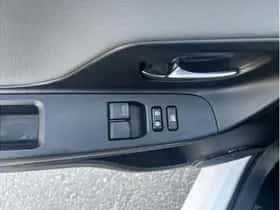 Toyota Yaris (2019) thumbnail 19