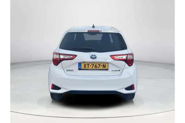 Toyota Yaris (2019) thumbnail 4