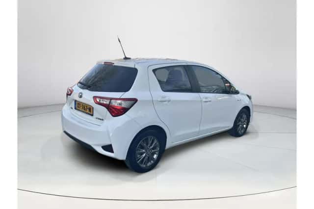 Toyota Yaris (2019) thumbnail 5