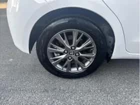 Toyota Yaris (2019) thumbnail 10