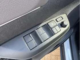Toyota Yaris Cross (2024) thumbnail 30