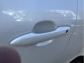 Toyota Yaris Cross (2024) thumbnail 32