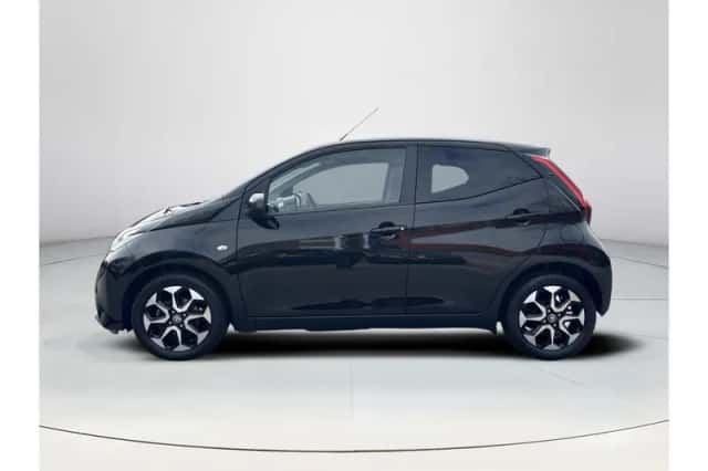 Toyota Aygo (2021) thumbnail 2