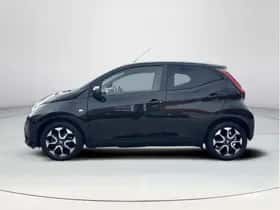 Toyota Aygo (2021) thumbnail 2