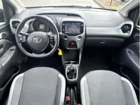 Toyota Aygo (2021) thumbnail 12
