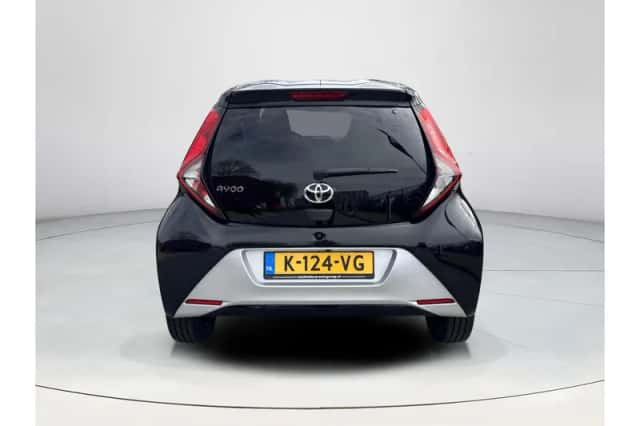 Toyota Aygo (2021) thumbnail 4