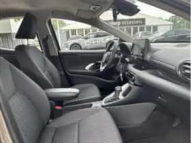 Toyota Yaris (2022) thumbnail 16