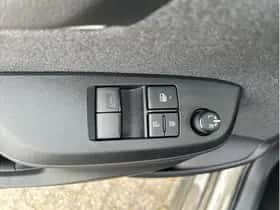 Toyota Yaris (2022) thumbnail 19